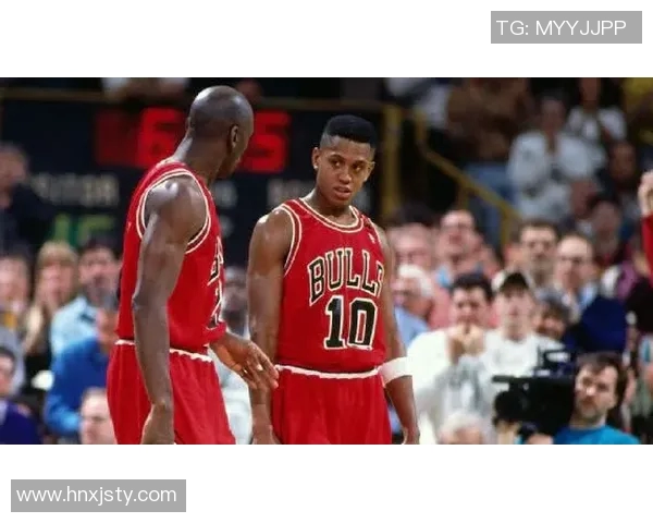 姚明篮球外套的魅力与时尚结合打造运动与休闲的完美选择 姚明篮球外套的魅力与时尚结合打造运动与休闲的完美选择