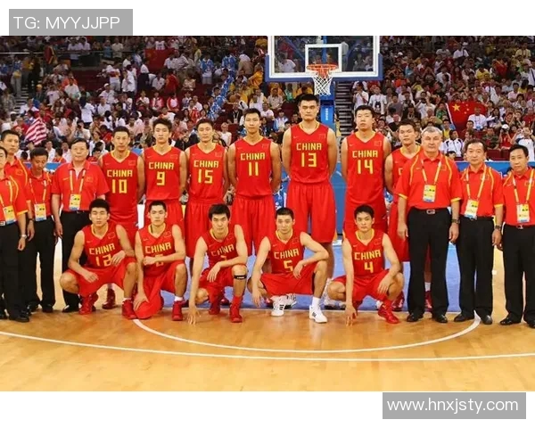 姚明领衔中国男篮严防新西兰队展现卓越防守技巧与团队协作