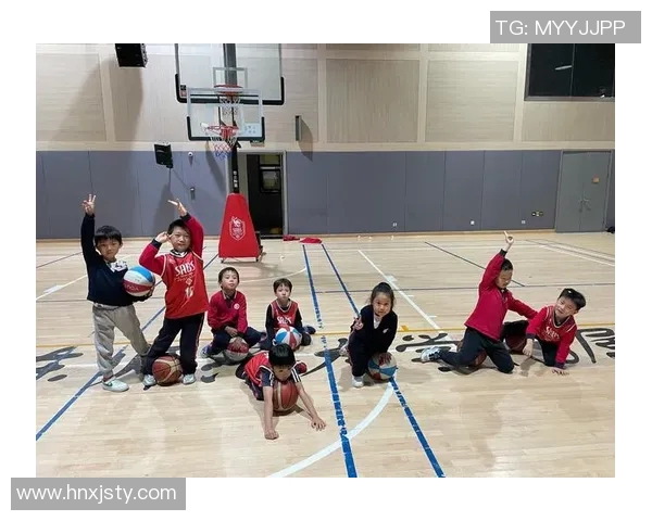 成都篮球队团队协作的力量与魅力探索篮球精神的传承与发展 成都篮球队团队协作的力量与魅力探索篮球精神的传承与发展