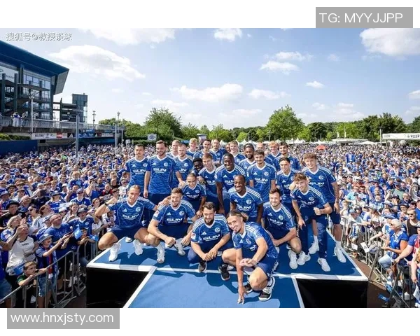 柏林赫塔主场惊险胜利德甲球队士气高涨